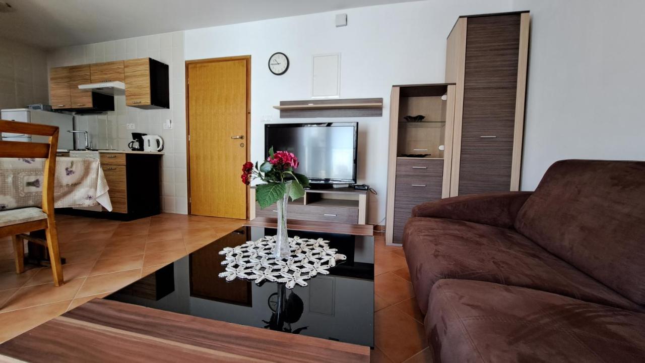 Cozy Apartments Baska ภายนอก รูปภาพ