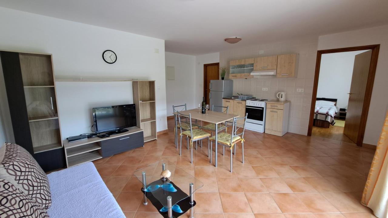 Cozy Apartments Baska ภายนอก รูปภาพ