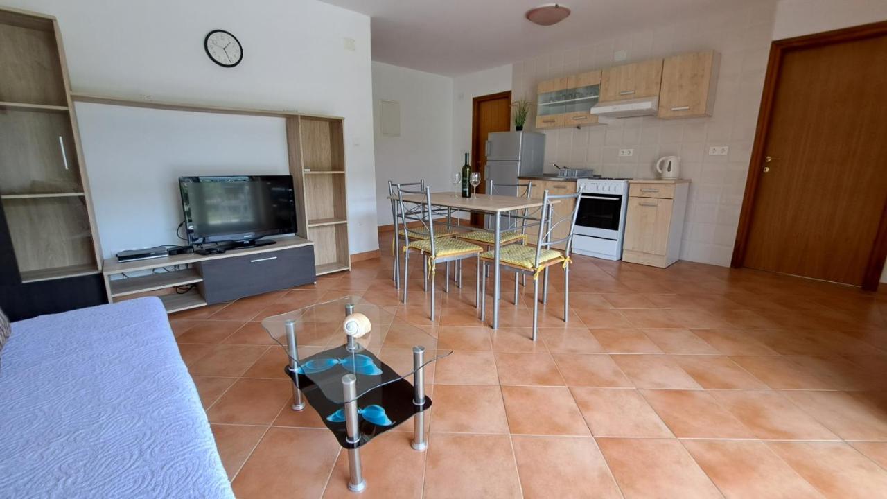 Cozy Apartments Baska ภายนอก รูปภาพ