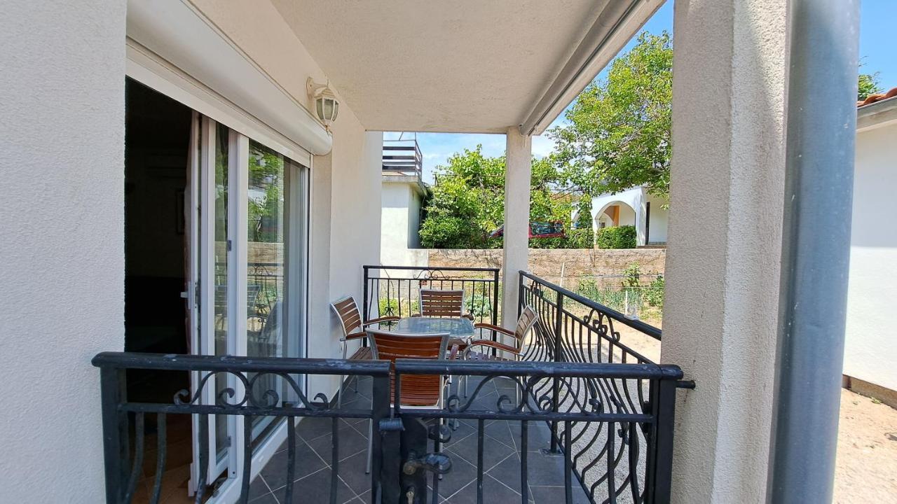 Cozy Apartments Baska ภายนอก รูปภาพ